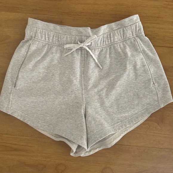 Lululemon Inner Glow 3” Shorts *Modal Heathered Core Light Grey 🩶 Women’s size 6 - Picture 7 of 16